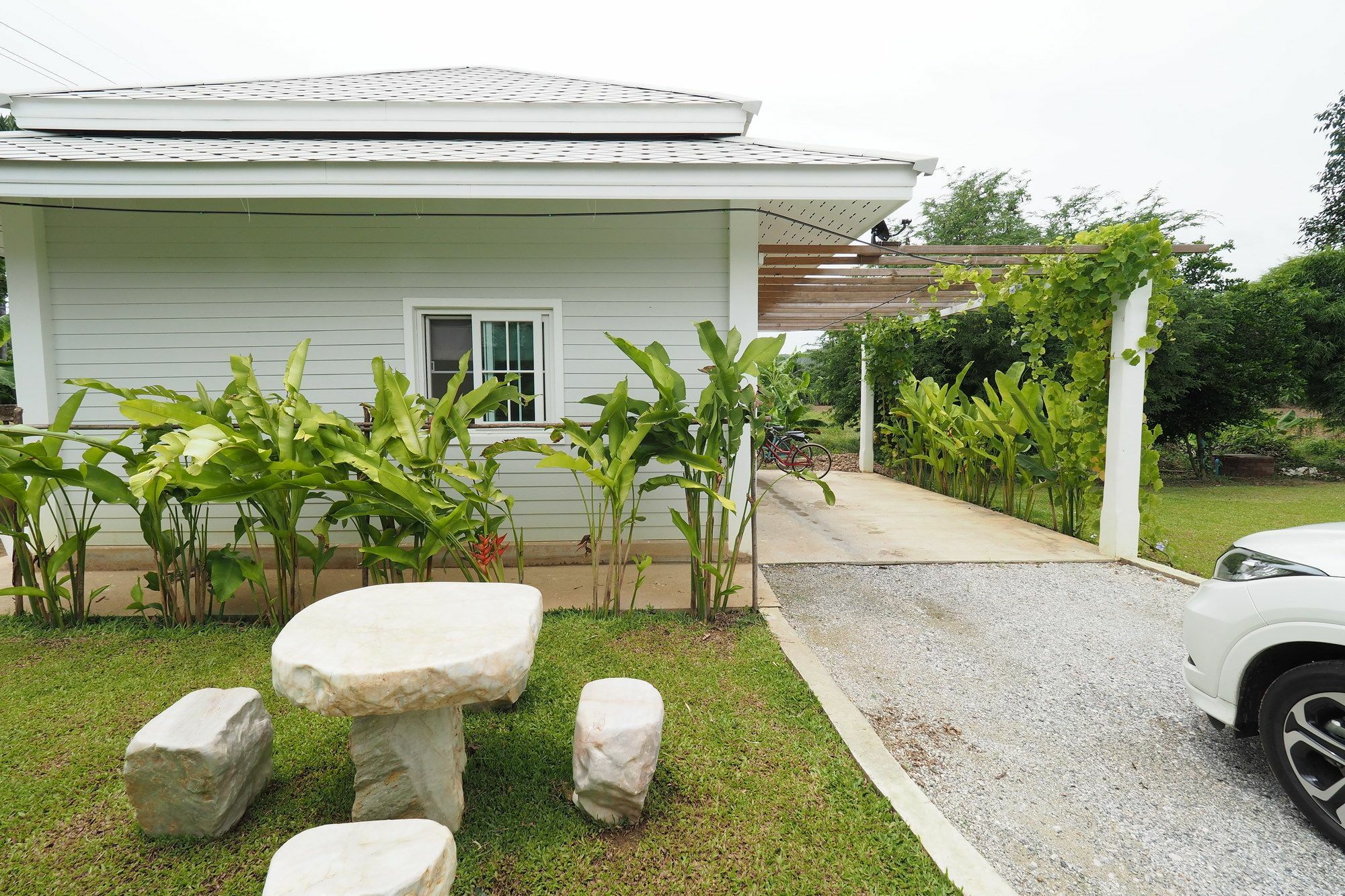 Baan2Rai Hotel Kanchanaburi Exterior photo